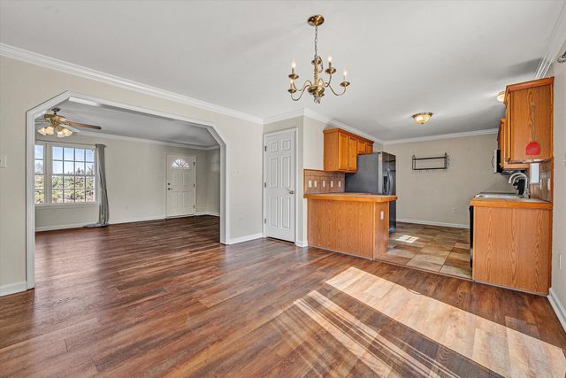 1840 Bluewater DR, Moneta, VA 24121