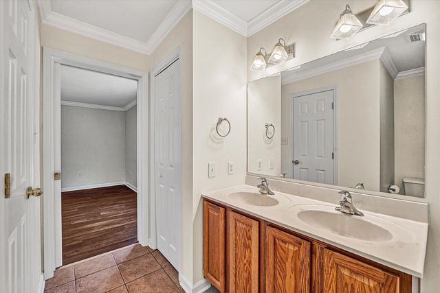 1840 Bluewater DR, Moneta, VA 24121