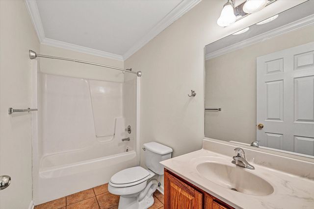 1840 Bluewater DR, Moneta, VA 24121