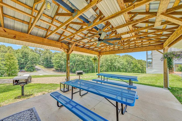 1840 Bluewater DR, Moneta, VA 24121