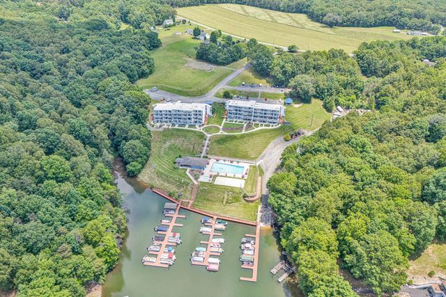 1840 Bluewater DR, Moneta, VA 24121