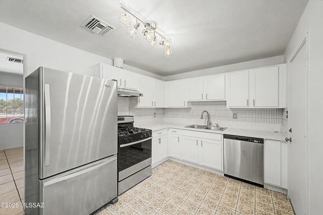 5207 S Champion Stravenue, Tucson, AZ 85706