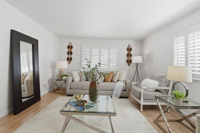 828 Weeks Street, East Palo Alto, CA 94303