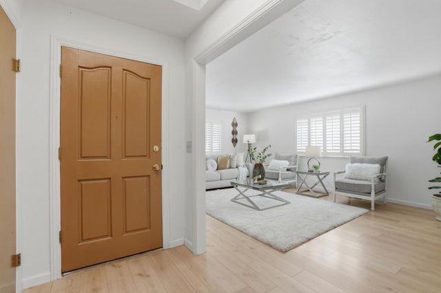 828 Weeks Street, East Palo Alto, CA 94303