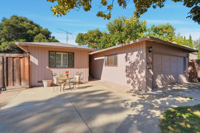 828 Weeks Street, East Palo Alto, CA 94303