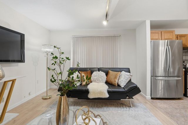 828 Weeks Street, East Palo Alto, CA 94303