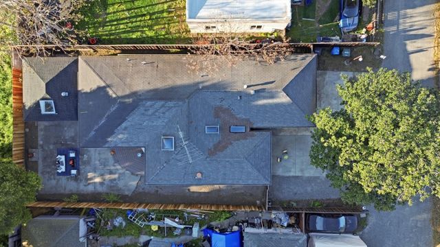 828 Weeks Street, East Palo Alto, CA 94303