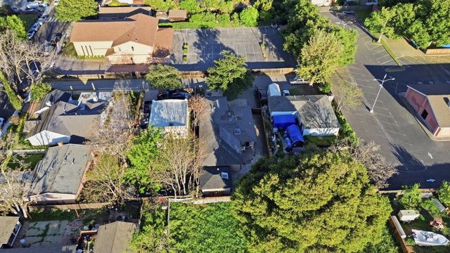 828 Weeks Street, East Palo Alto, CA 94303