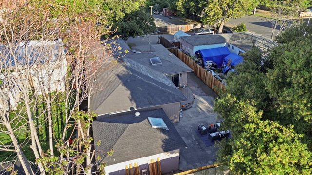 828 Weeks Street, East Palo Alto, CA 94303