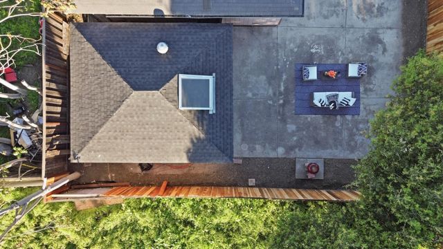 828 Weeks Street, East Palo Alto, CA 94303