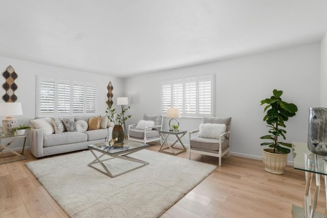 828 Weeks Street, East Palo Alto, CA 94303