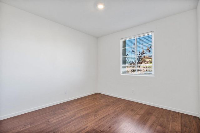 20 Hospital Road, Hollister, CA 95023