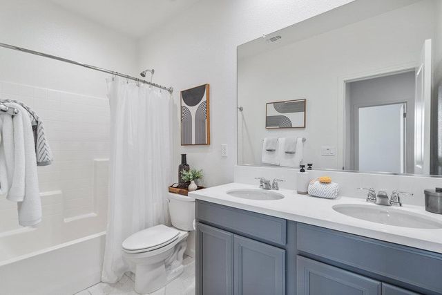 20 Hospital Road, Hollister, CA 95023