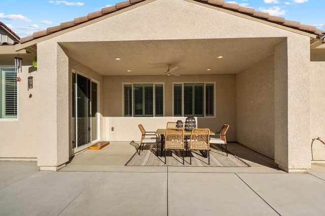 20 Hospital Road, Hollister, CA 95023