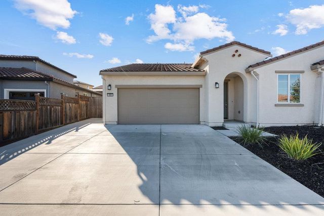 20 Hospital Road, Hollister, CA 95023