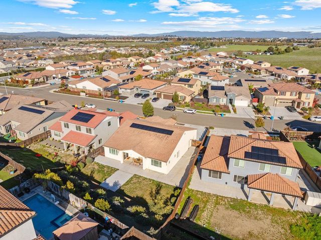 20 Hospital Road, Hollister, CA 95023