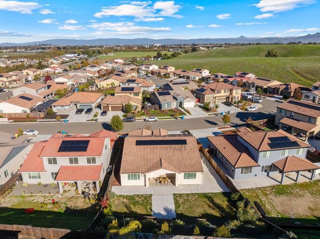 20 Hospital Road, Hollister, CA 95023