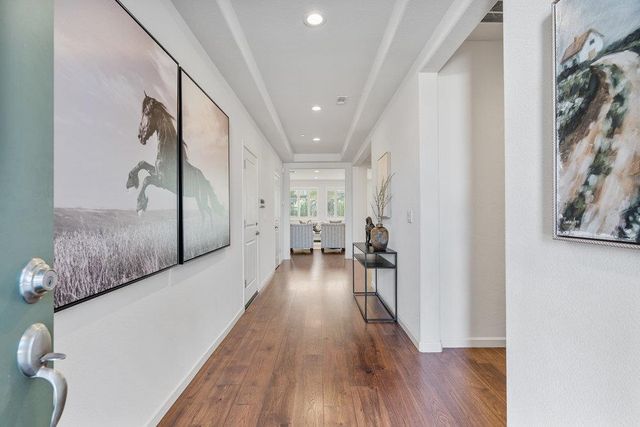 20 Hospital Road, Hollister, CA 95023