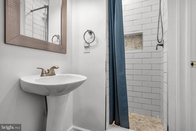 187 BERGEN AVE, West Deptford, NJ 08086