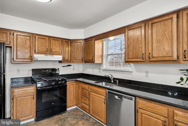 187 BERGEN AVE, West Deptford, NJ 08086