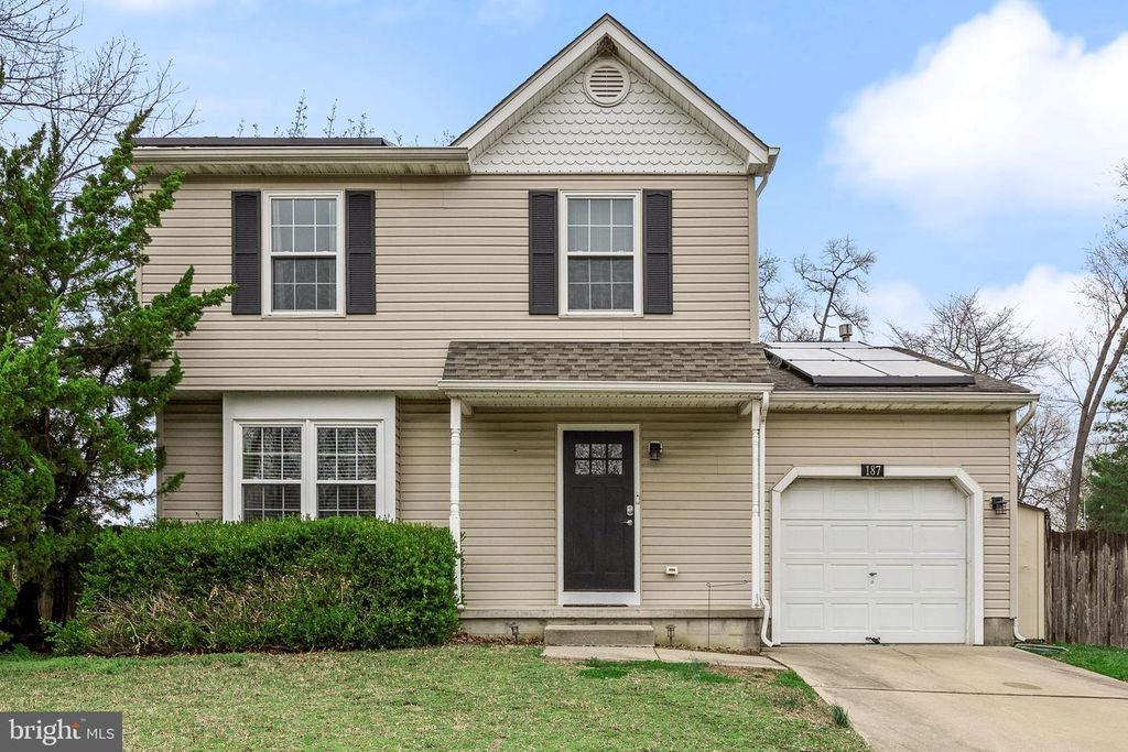 187 BERGEN AVE, West Deptford, NJ 08086