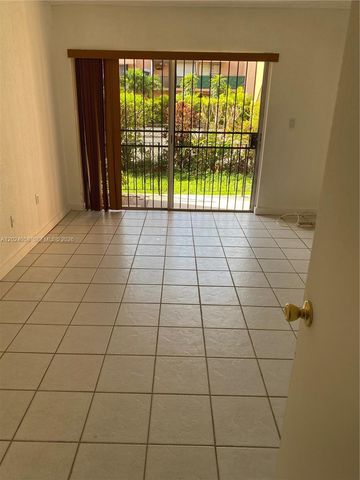 1300 W 47th Pl 118, Hialeah, FL 33012