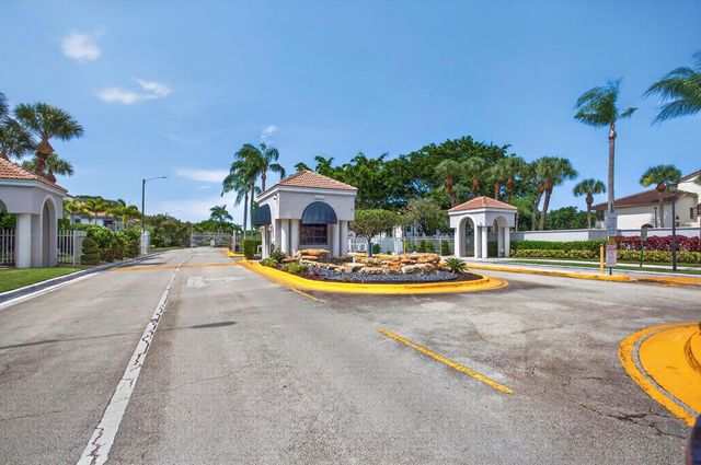 5283 Europa Drive D, Boynton Beach, FL 33437
