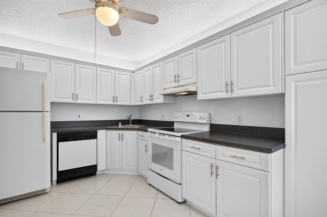 5283 Europa Drive D, Boynton Beach, FL 33437
