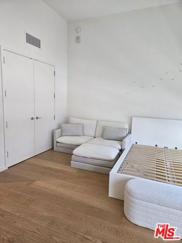 877 Francisco Street 825, Los Angeles, CA 90017