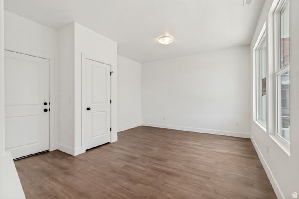 Image 2 of property listing at 10993 S FREESTONE DR #108, South Jordan, UT 84009