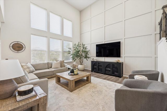 2540 Weatherbee Lane, Naperville, IL 60563