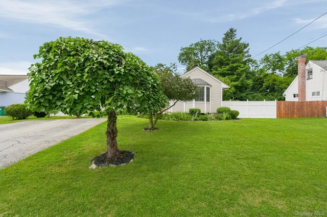 40 Honey Lane, Wappingers Falls, NY 12590
