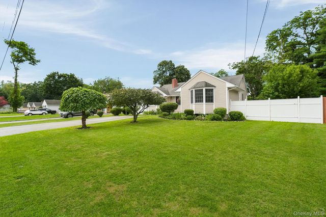 40 Honey Lane, Wappingers Falls, NY 12590