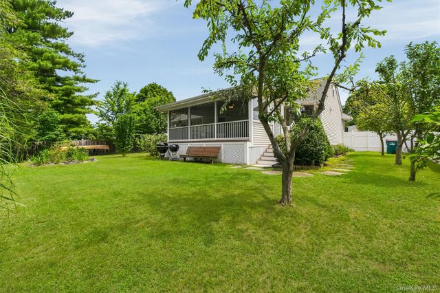 40 Honey Lane, Wappingers Falls, NY 12590