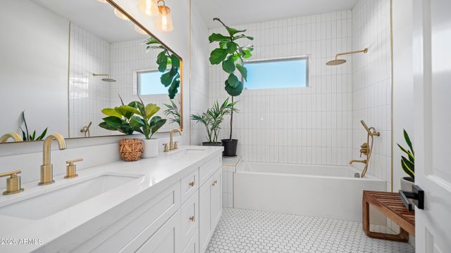 5468 E LUPINE Avenue, Scottsdale, AZ 85254