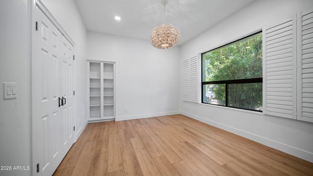 5468 E LUPINE Avenue, Scottsdale, AZ 85254
