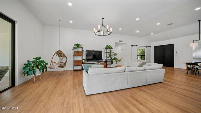5468 E LUPINE Avenue, Scottsdale, AZ 85254