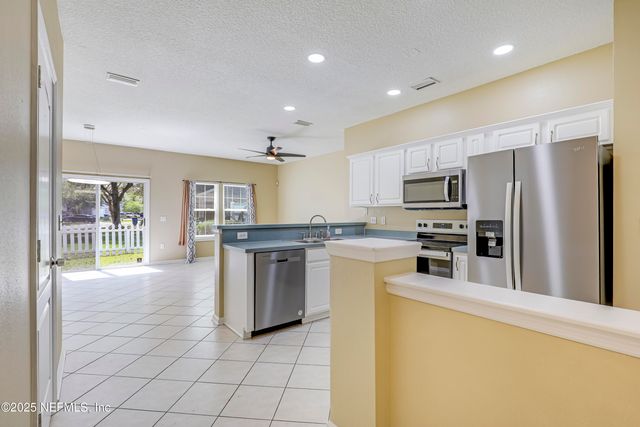 12314 MANGROVE FOREST Court, Jacksonville, FL 32218