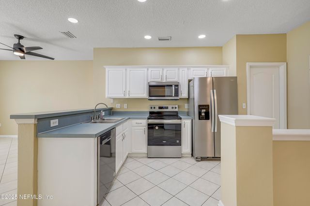 12314 MANGROVE FOREST Court, Jacksonville, FL 32218