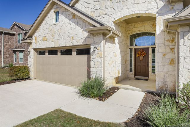 346 Redbird Song, San Antonio, TX 78253