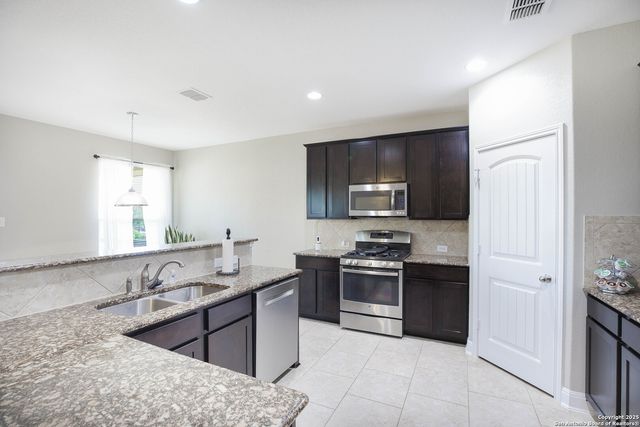 346 Redbird Song, San Antonio, TX 78253