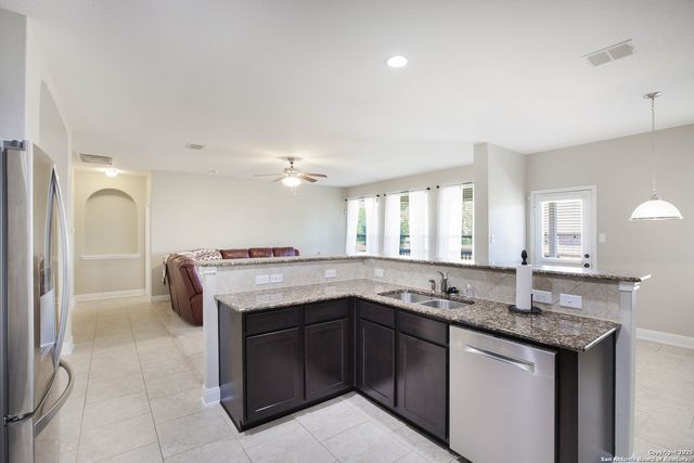 346 Redbird Song, San Antonio, TX 78253