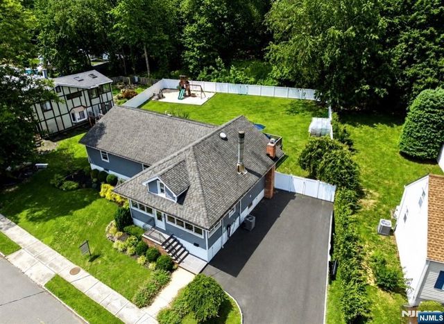 54 Davenport Avenue, Roseland, NJ 07068
