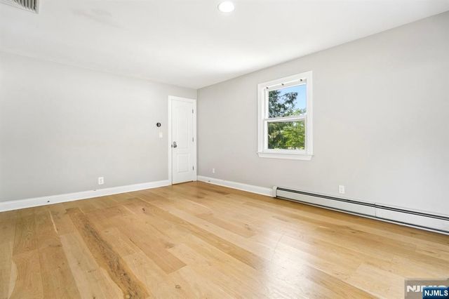 54 Davenport Avenue, Roseland, NJ 07068