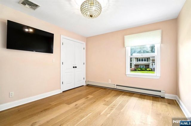 54 Davenport Avenue, Roseland, NJ 07068