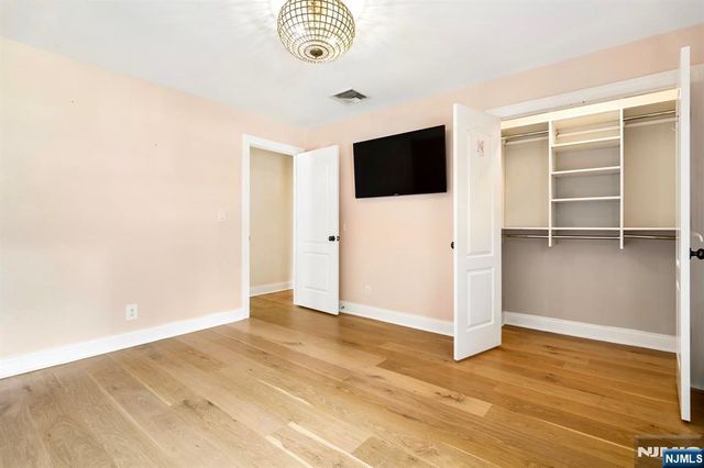 54 Davenport Avenue, Roseland, NJ 07068