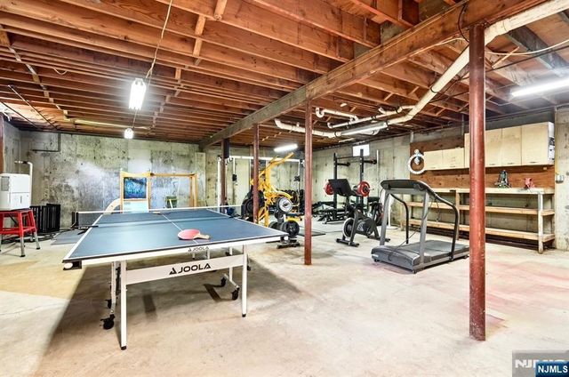 54 Davenport Avenue, Roseland, NJ 07068
