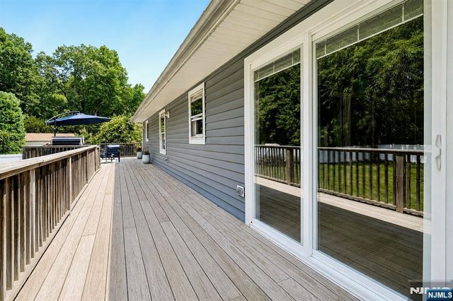 54 Davenport Avenue, Roseland, NJ 07068