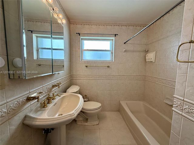 110 Antilla Ave, Coral Gables, FL 33134