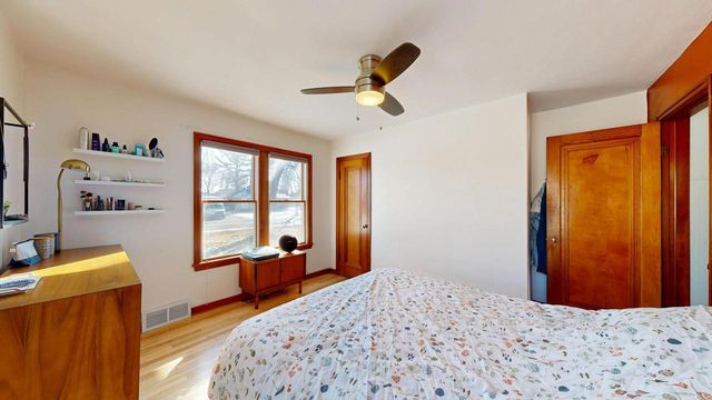 560 Court ROAD, Onalaska, WI 54650